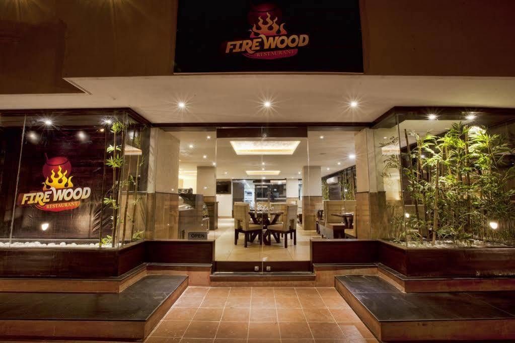Treebo Trend Woodsvilla Suites Bapu Nagar ジャイプール エクステリア 写真